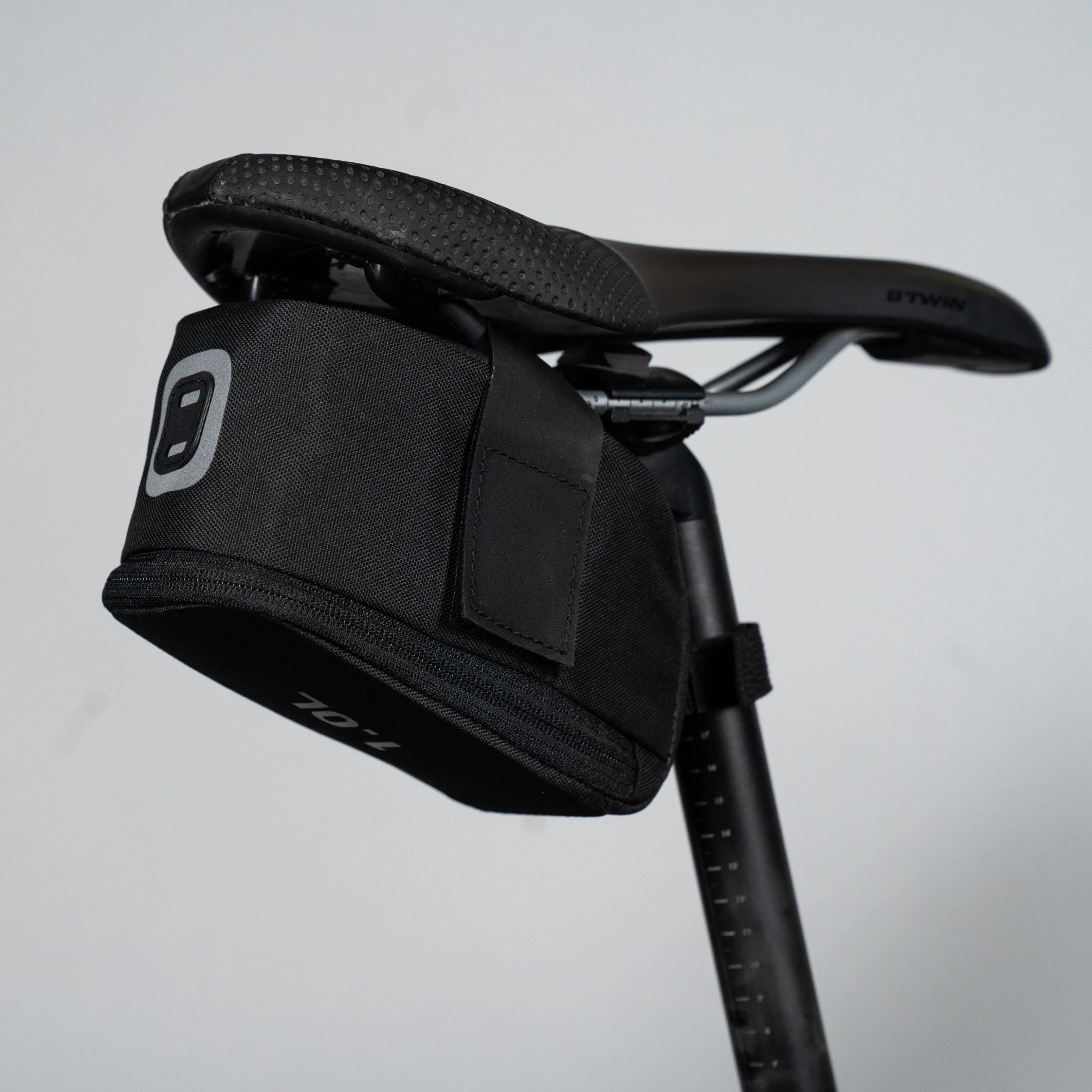 Riverside 1L Saddle Bag Easy L 4 Riverside 1L Saddle Bag Easy L - Image 2