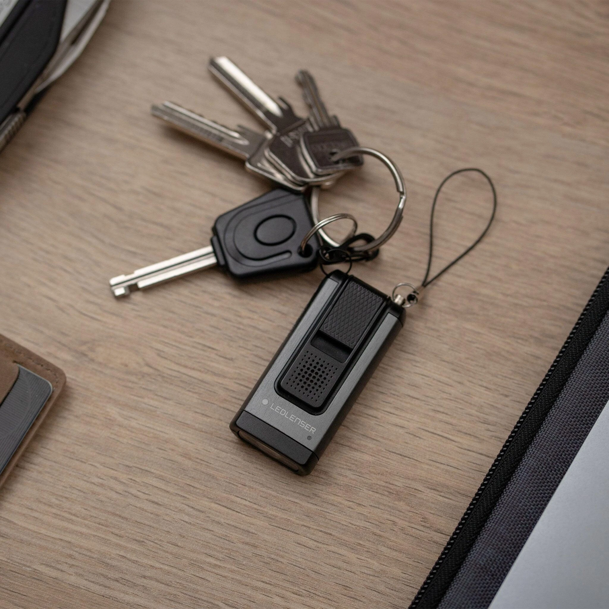 Ledlenser K6R Safety LED Rechargeable Keyring Torch (Rose Gold) 10 Ledlenser K6R Safety LED Rechargeable Keyring Torch (Rose Gold) - Image 8